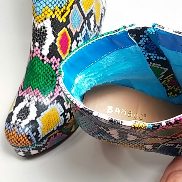 🆕 NWOB Multicolor Faux Snake Skin Platform Booties 🆕 - Picture 7 of 8